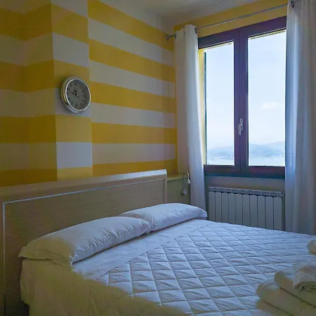 La Pietra 1 E La Pietra 2 * La Spezia