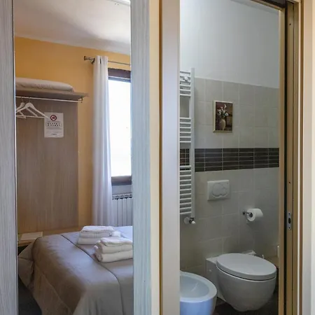 La Pietra 1 E La Pietra 2 * Λα Σπέτσια