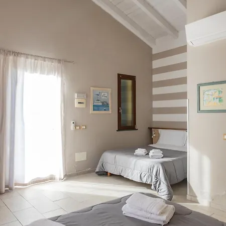 La Pietra 1 E La Pietra 2 Λα Σπέτσια