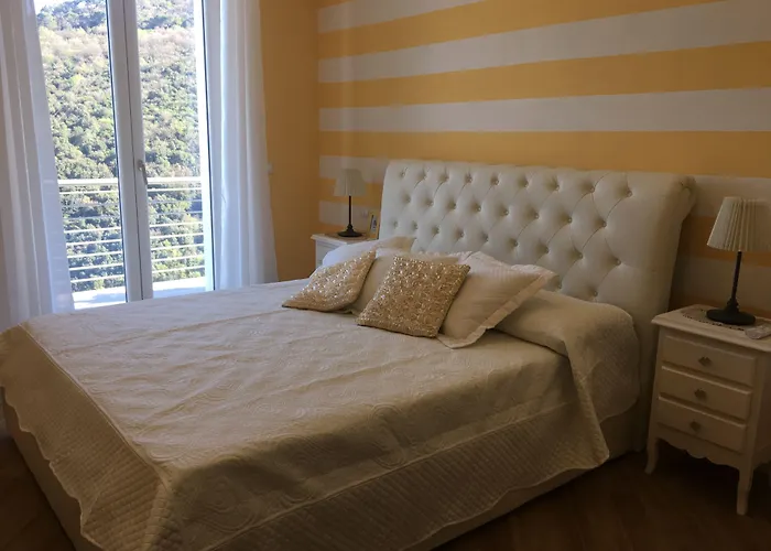 La Pietra 1 E La Pietra 2 * La Spezia