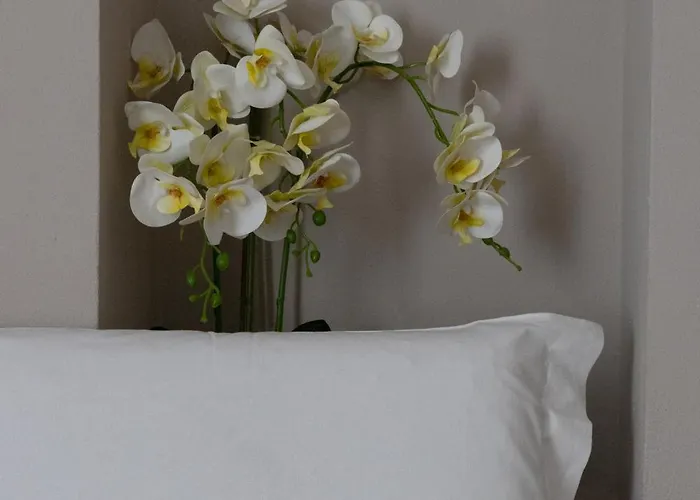 La Pietra 1 E La Pietra 2 *