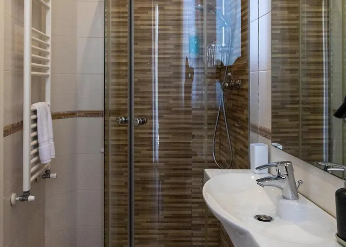 Landsted La Pietra 1 E La Pietra 2 *